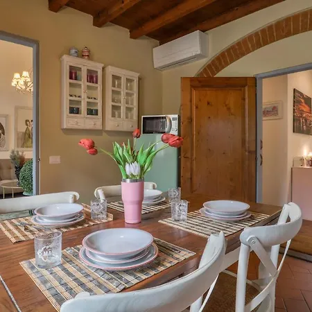 Sangallo Suite-hosted By Sweetstay Apartment