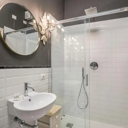 Sangallo Suite-hosted By Sweetstay